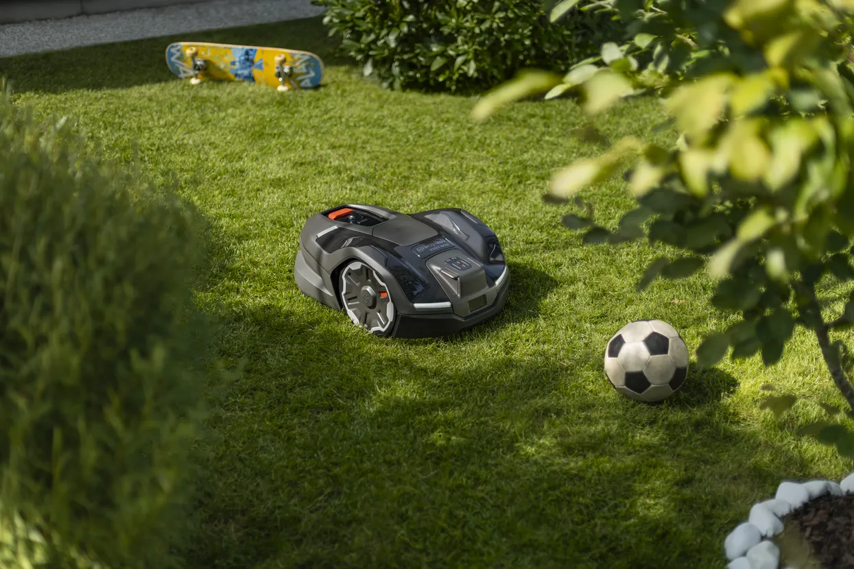 Robotická sekačka Husqvarna Automower 410XE NERA
