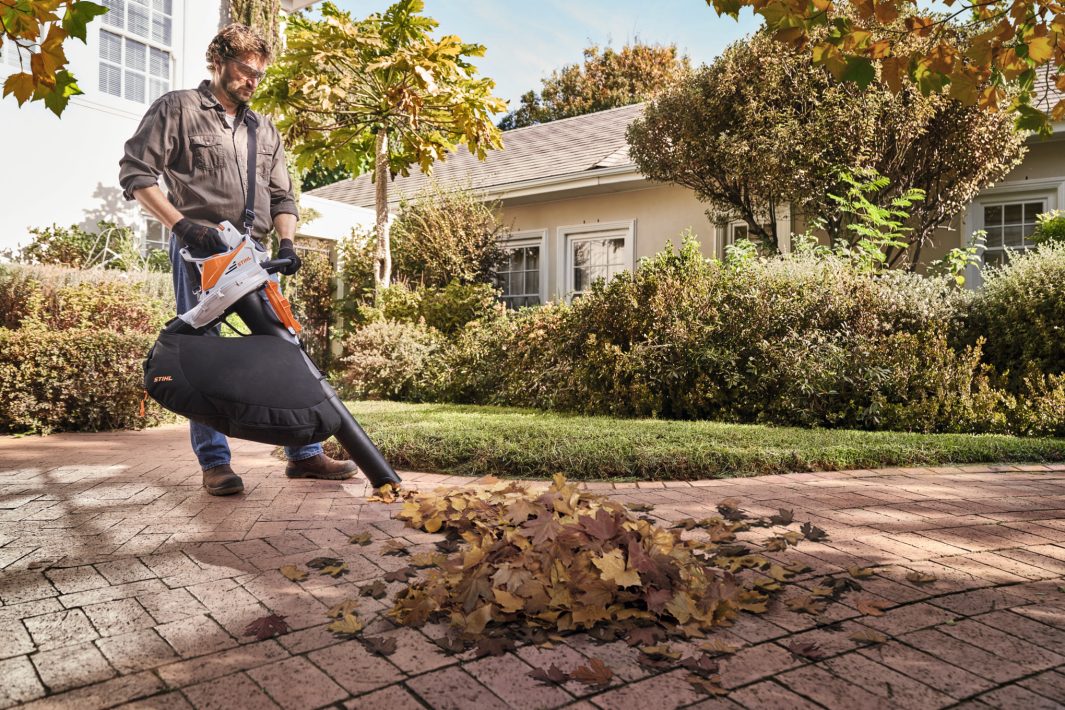 Foukač Stihl SHA 56