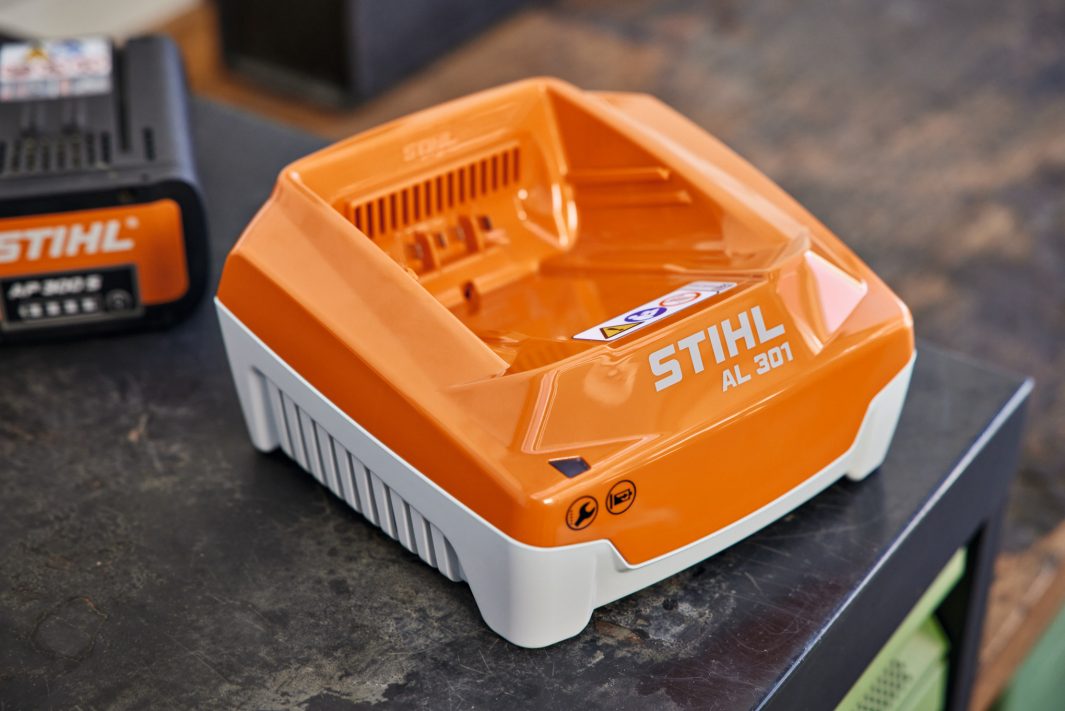 Rychlonabíječka Stihl AL 301, 230 V
