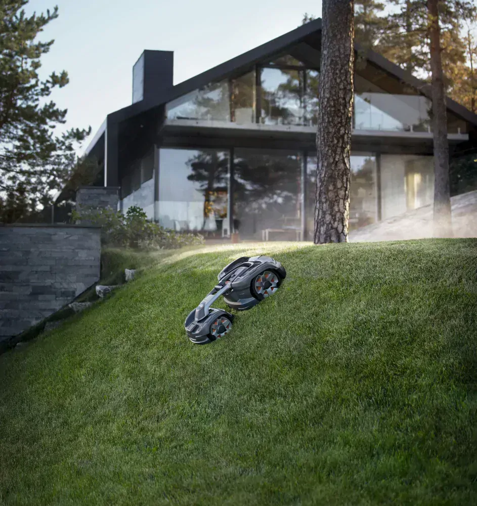Robotická sekačka Husqvarna Automower 435X AWD